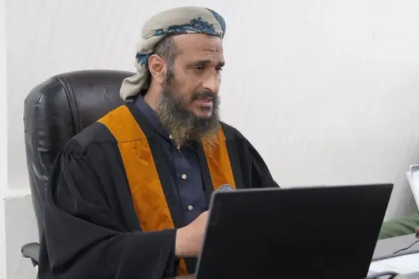 ناقشت الأكاديمية العربية للعلوم الإدارية والمالية والمصرفية – عدن رسالة ماجستير للباحث وضاح قاسم قاسم الداعري حول أثر الوعي بالأمن السيبراني على الالتزام بالسياسات الأمنية في المؤسسات الأمنية، وأوصت لجنة المناقشة بمنحه درجة الماجستير في نظم المعلومات