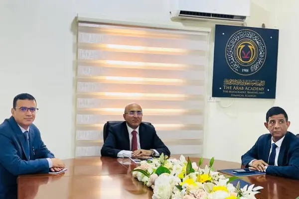 الأكاديمية العربية تبحث مع المجلس العام للبنوك والمؤسسات المالية الإسلامية فرص التعاون واعتماد الشهادات المهنية ودعم التدريب المصرفي والمالي الإسلامي في اليمن.