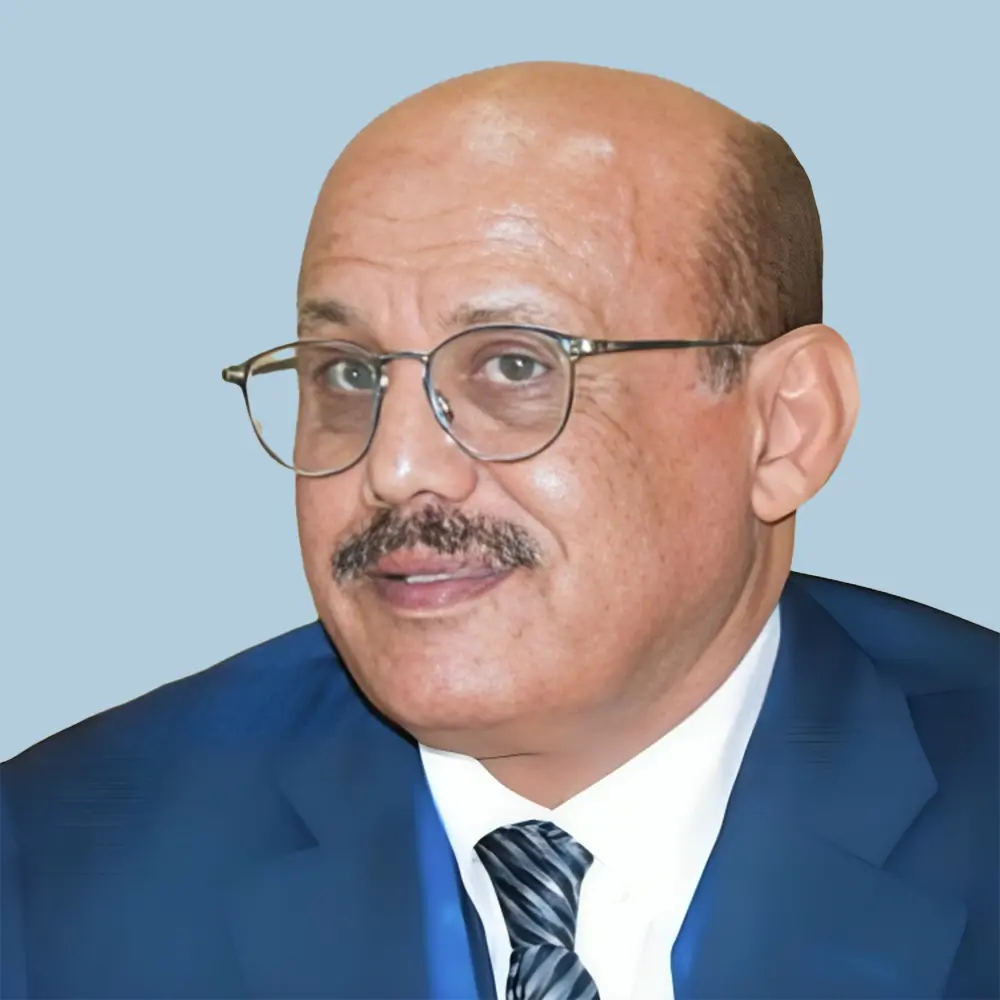 سعادة السيد أحمد أحمد غالب